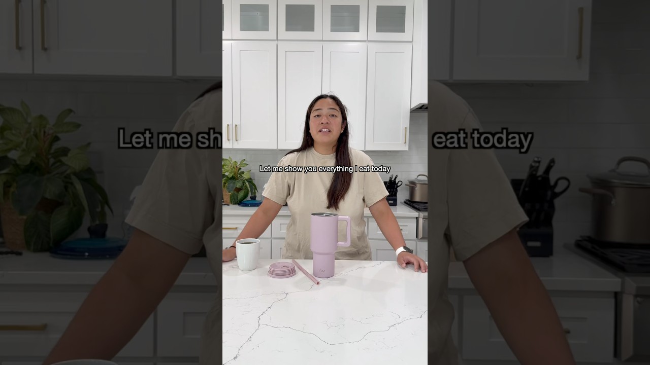 Tee showing what she eats in a day